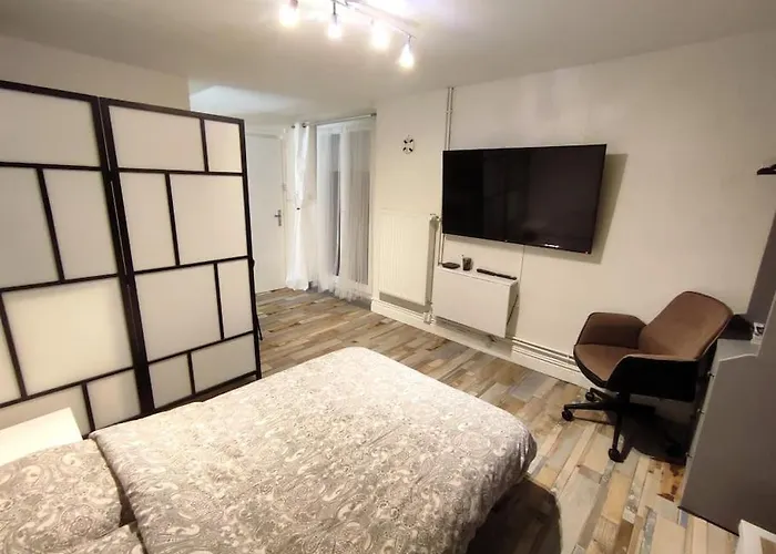 アパート Grand Avec Jardin Et Entree Privative A Noter Reservations De 3 Nuits Minimum